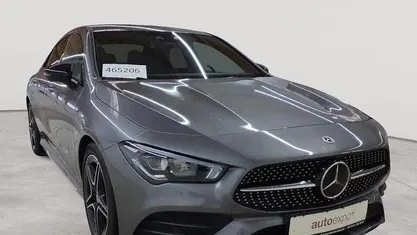 Gebraucht Mercedes CLA220 AMG line 191 PS (140 kW) 2023 Mountaingrau metallic Limousine