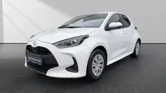 Weiß Gebraucht 2023 Toyota Yaris Comfort Kleinwagen | 15.690 € (Fairer Preis)