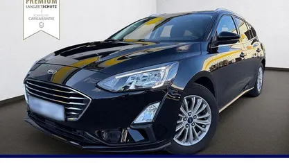 Gebraucht Ford Focus Titanium 125 PS (91 kW) 2020 Schwarz Kombi