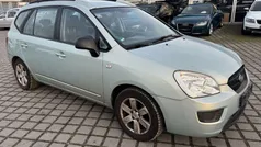 Blau Gebraucht 2006 Kia Carens LX Van / Kleinbus | 1.750 € (Fairer Preis)
