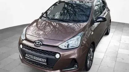Begagnad Hyundai i10 Passion 87 HK (63 kW) 2019 Brun Halvkombi
