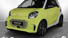 Bodypanels in lime green Gebraucht 2022 Smart ForTwo Electric Drive Cabrio | 13.590 € (Fairer Preis)