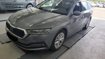 Gebraucht Skoda Octavia Style 150 PS (110 kW) 2023 Grau Kombi