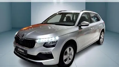 Brillantsilber metallic Gebraucht 2025 Skoda Kamiq Essence SUV | 22.770 € (Fairer Preis)