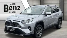 Lichtsilber Gebraucht 2024 Toyota RAV4 Hybrid Team SUV | 42.490 € (Fairer Preis)