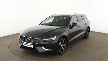 Gebraucht Volvo V60 Inscription 341 PS (250 kW) 2021 Grau Kombi