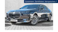 Gebraucht 2023 BMW 750e Sport Line Limousine | 83.680 €