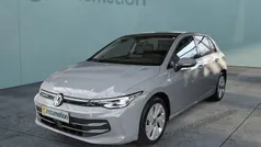 Grau Gebraucht 2024 VW Golf VIII Style Limousine | 27.970 € (Fairer Preis)