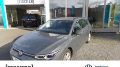 Delfingrau metallic (metallic) Gebraucht 2022 VW Golf VIII Life Kombi | 23.489 € (Guter Preis)