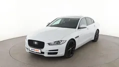 Weiß Gebraucht 2018 Jaguar XE Portfolio Limousine | 19.790 € (Fairer Preis)