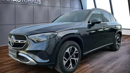 Gebraucht Mercedes GLC300e 333 PS (244 kW) 2024 Grau SUV