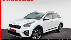 Weiss ((swp) snow white pearl) Gebraucht 2021 Kia Niro Spirit SUV | 21.979 € (Guter Preis)