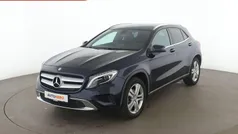 Blau Gebraucht 2016 Mercedes GLA200 Urban SUV | 19.700 € (Fairer Preis)