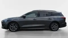 Magnetic metallic Gebraucht 2023 Ford Focus ST-Line Kombi | 25.950 € (Fairer Preis)
