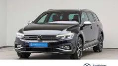 Deep black perleffekt Gebraucht 2022 VW Passat Alltrack Kombi | 30.699 € (Fairer Preis)