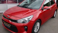Signalrot met. Gebraucht 2018 Kia Rio DREAM-TEAM Edition Limousine | 11.490 € (Fairer Preis)