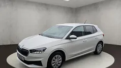 Candyweiss Gebraucht 2022 Skoda Fabia Ambition Limousine | 14.800 € (Fairer Preis)