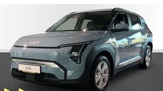 Frostblau Gebraucht 2024 Kia EV3 4 SUV | 39.989 € (Guter Preis)