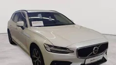 Crystal weißperleffekt Gebraucht 2023 Volvo V60 Core Kombi | 27.290 € (Fairer Preis)