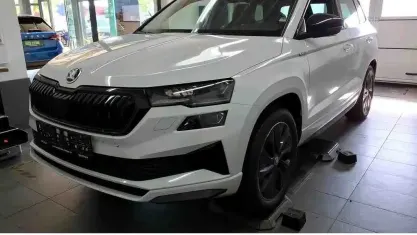 Gebraucht Skoda Karoq SportLine 150 PS (110 kW) 2023 Weiss SUV