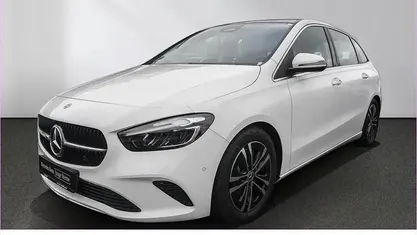 Gebraucht Mercedes B200 Progressive 163 PS (119 kW) 2025 Van / Kleinbus