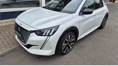 Weiß Gebraucht 2021 Peugeot e-208 GT Kleinwagen | 19.190 € (Fairer Preis)