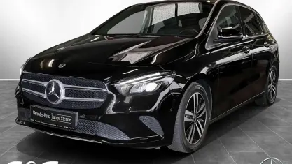 Gebraucht Mercedes B180 136 PS (100 kW) 2021 Unilack nachtschwarz Van / Kleinbus