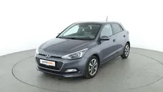 Grau Gebraucht 2015 Hyundai i20 Style Limousine | 9.630 € (Fairer Preis)