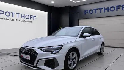 Gebraucht Audi A3 S-Line 116 PS (85 kW) 2023 Weiss Limousine