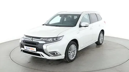 Weiß Gebraucht 2019 Mitsubishi Outlander Top SUV | 21.970 € (Fairer Preis)