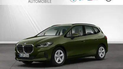 Gebraucht BMW 220 170 PS (125 kW) 2025 Sanremo green metallic Coupé