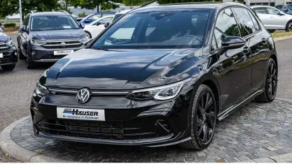Gebraucht VW Golf VIII R-line 150 PS (110 kW) 2024 Schwarz Limousine