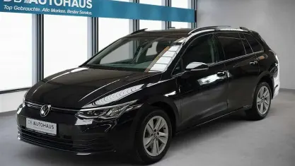 Gebraucht VW Golf VIII Life 116 PS (85 kW) 2024 Schwarz Kombi