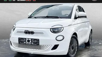 Gebraucht Fiat 500e Icon 86 kW (118 PS) 2022 Weiß Kleinwagen