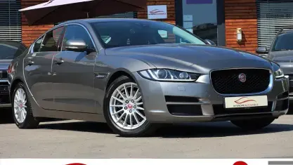 Gebraucht Jaguar XE Prestige 163 PS (119 kW) 2018 Silicon silver Limousine