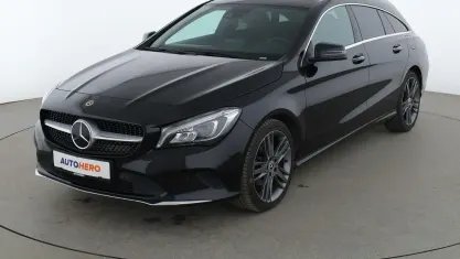 Gebraucht Mercedes CLA200 Shooting Brake Urban 150 PS (110 kW) 2019 Schwarz Kombi