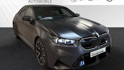 Używany BMW M5 M Sport 727 KM (534 kW) 2025 Szary Sedan/Limuzyna