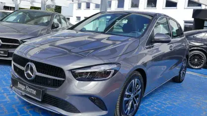 Gebraucht Mercedes B180 Progressive 136 PS (100 kW) 2025 Metalliclack mountaingrau Kleinwagen