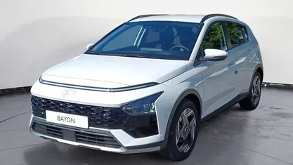 Weiß Gebraucht 2024 Hyundai Bayon Prime SUV | 21.488 € (Fairer Preis)