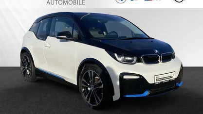 Capparisweiß mit akzent bmw i blau Gebraucht 2021 BMW i3 Comfort Edition Kleinwagen | 20.444 € (Fairer Preis)