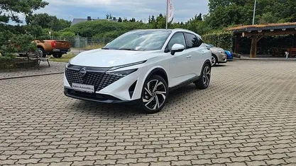 Neu Nissan Qashqai Tekna+ 158 PS (116 kW) 2025 Pearl white SUV