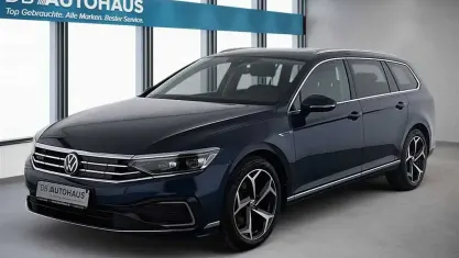 Gebraucht VW Passat GTE 218 PS (160 kW) 2021 Blau Kombi