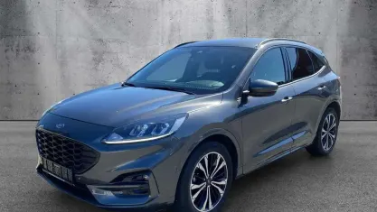 Usata Ford Kuga ST-Line 150 CV (110 kW) 2023 Grigio SUV