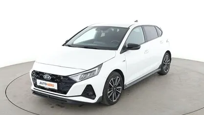 Weiß Gebraucht 2021 Hyundai i20 N Line Kleinwagen | 16.340 € (Fairer Preis)