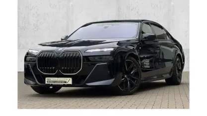 Gebraucht BMW 740 M Sport 299 PS (219 kW) 2025 Blau Limousine