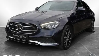 Begagnad Mercedes E300 Avantgarde 194 HK (142 kW) 2021 Blå Sedan