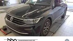 Schwarz Gebraucht 2022 VW Tiguan Life SUV | 29.830 € (Fairer Preis)