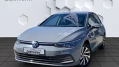 Grau Gebraucht 2021 VW Golf VIII Style Limousine | 24.866 € (Fairer Preis)