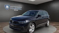 Deep black perleffekt (schwarz) Gebraucht 2022 VW Tiguan SUV | 28.450 € (Fairer Preis)