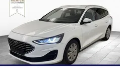 Weiß Gebraucht 2023 Ford Focus Titanium S Limousine | 18.990 € (Fairer Preis)